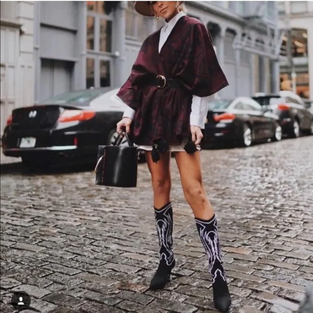 Cleobella Sevigny Capelet Poncho - Picture 2 of 12